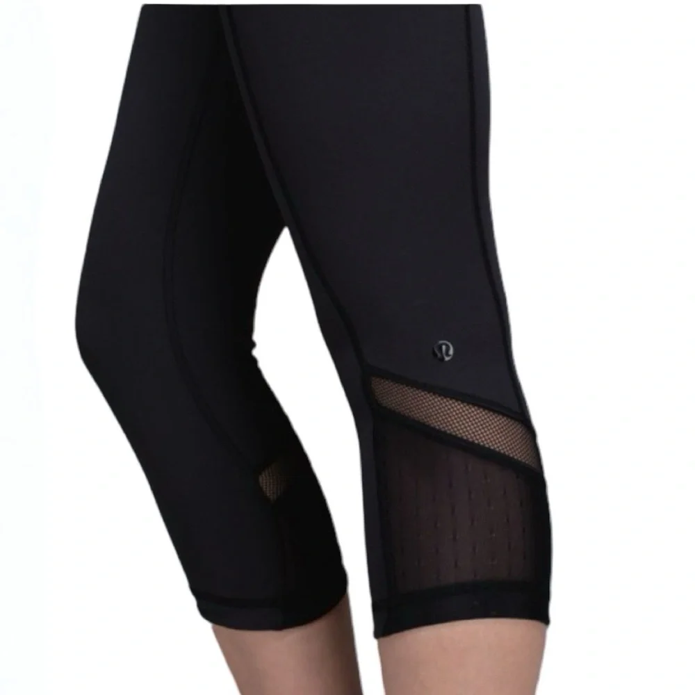 Lululemon Just Breathe Crop Mesh Black‎ Capri Leggings Sz 8 & 19” inseam